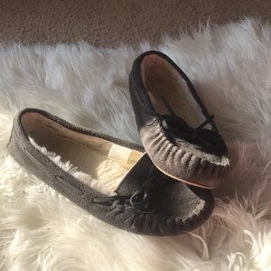 Kohl’s gray slippers